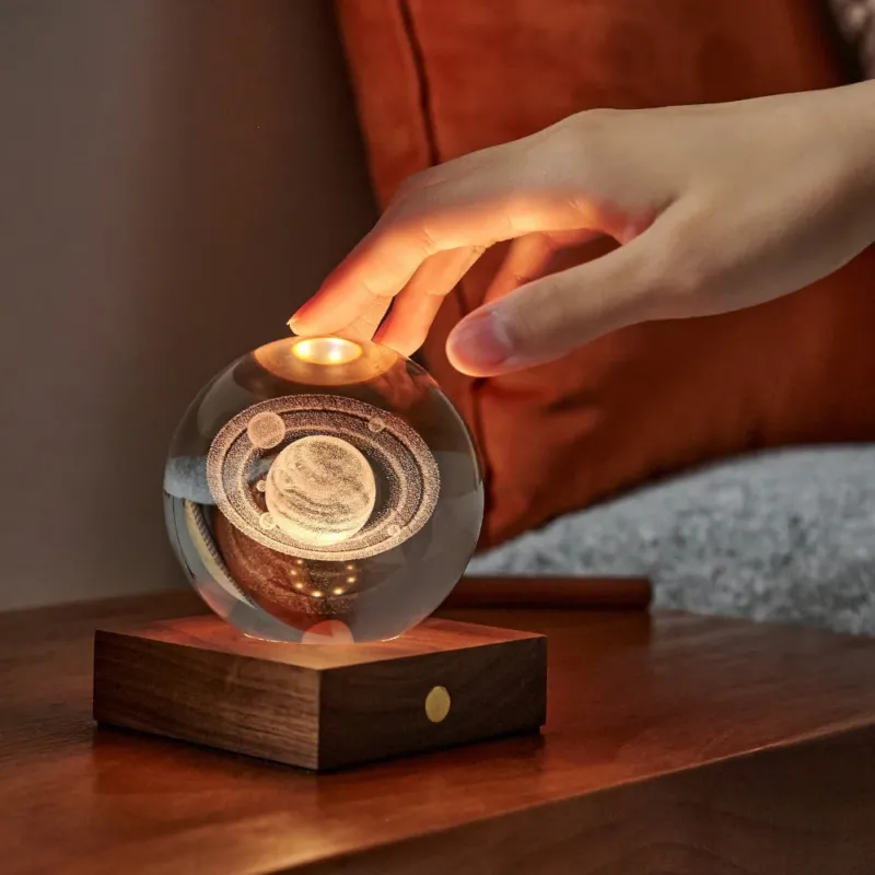 Gingko-Amber-Crystal-Light-Saturn-02-Casa43