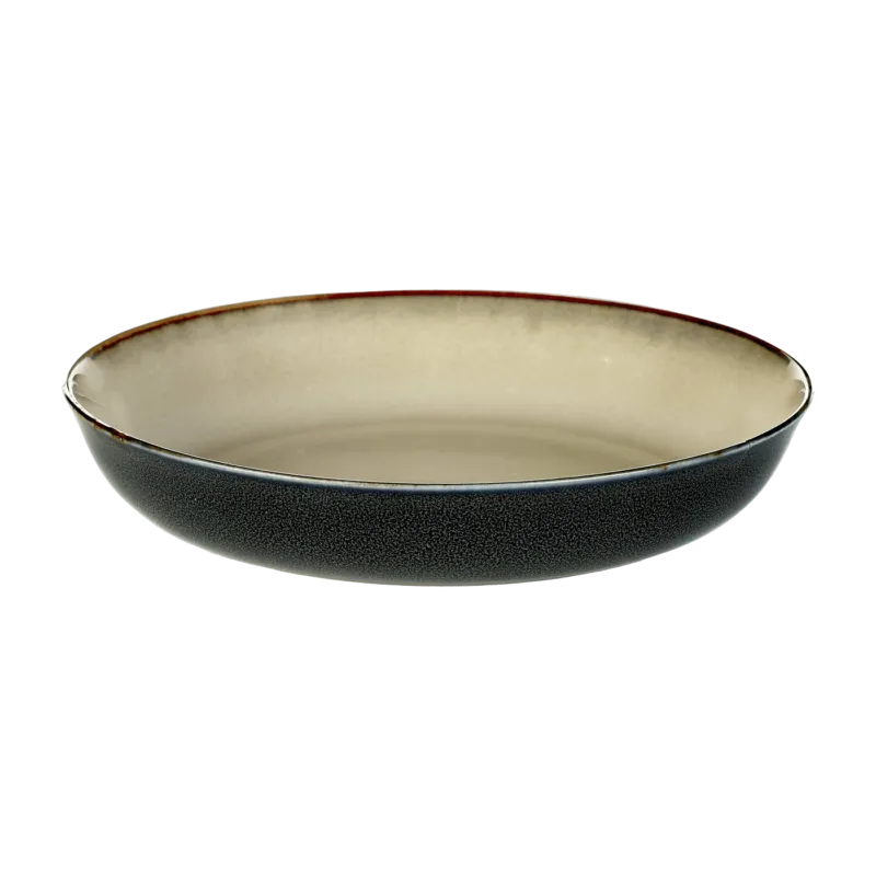 Assiette creuse en grès noire et beige 18 cm - Serax - The Cool Republic