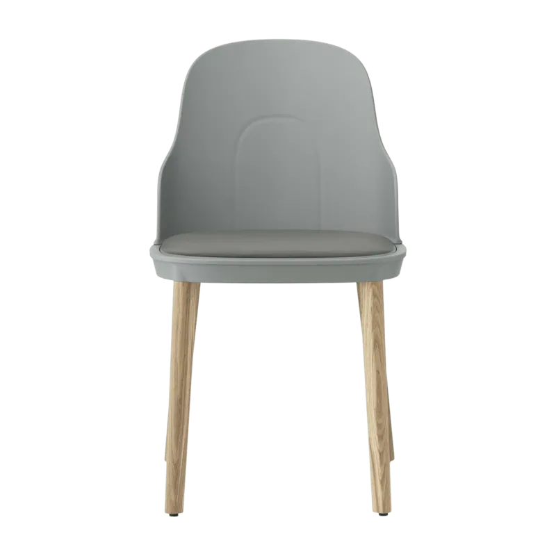 Chaise à l'assise en cuir gris et au pietement en chêne Allez Grey - Normann Copenhagen - The Cool Republic