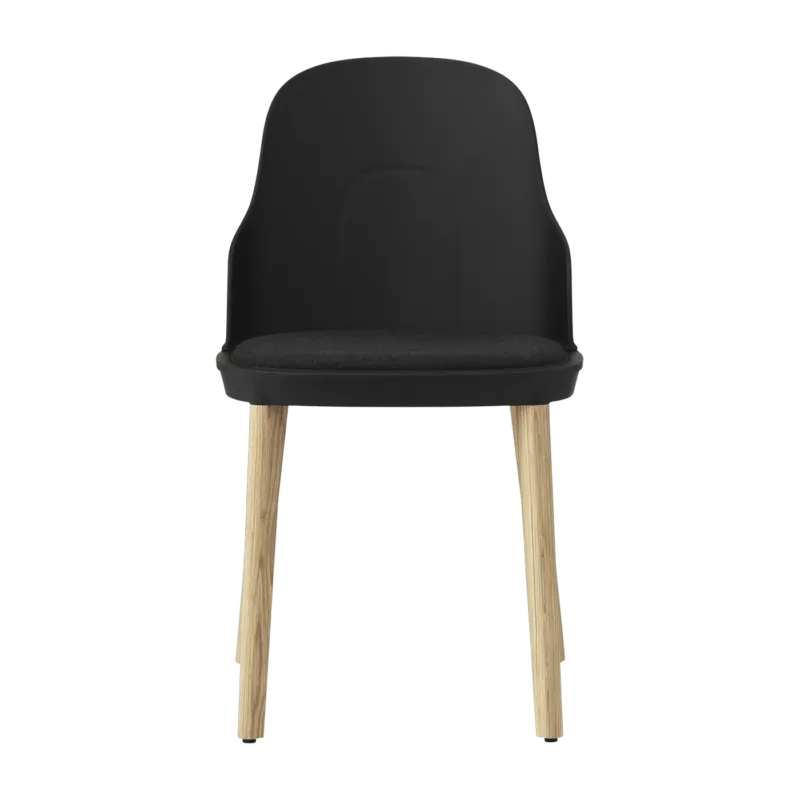 Chaise à l'assise en tissu noir MLF et au piètement en chêne Allez noir - Normann Copenhagen - The Cool Republic