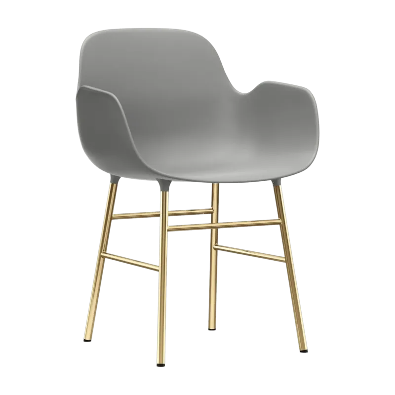 Chaise avec accoudoirs en laiton et pp gris Form - Normann Copenhagen - The Cool Republic