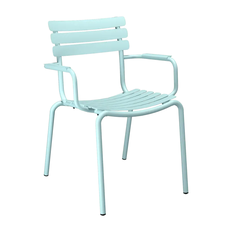 Chaise d'extérieur en aluminium bleu givré avec accoudoirs 59x63x82cm Alua - Houe - The Cool Republic