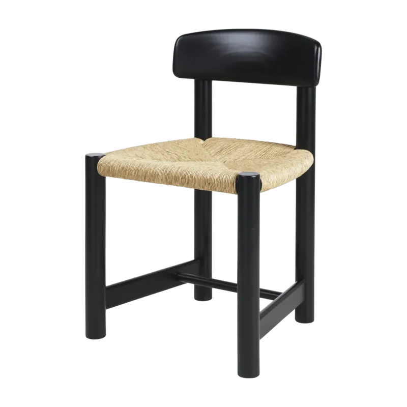 Chaise en bois de pin noir Daumiller - Gubi - The Cool Republic