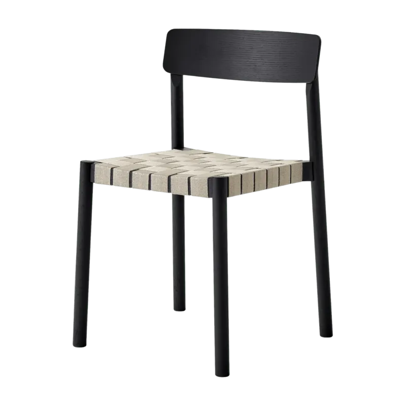 Chaise en bois noir et sangles en lin naturel Betty - &tradition - The Cool Republic