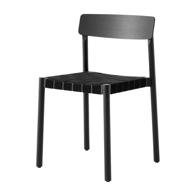 Chaise en bois noir et sangles en lin noir Betty - &tradition - The Cool Republic