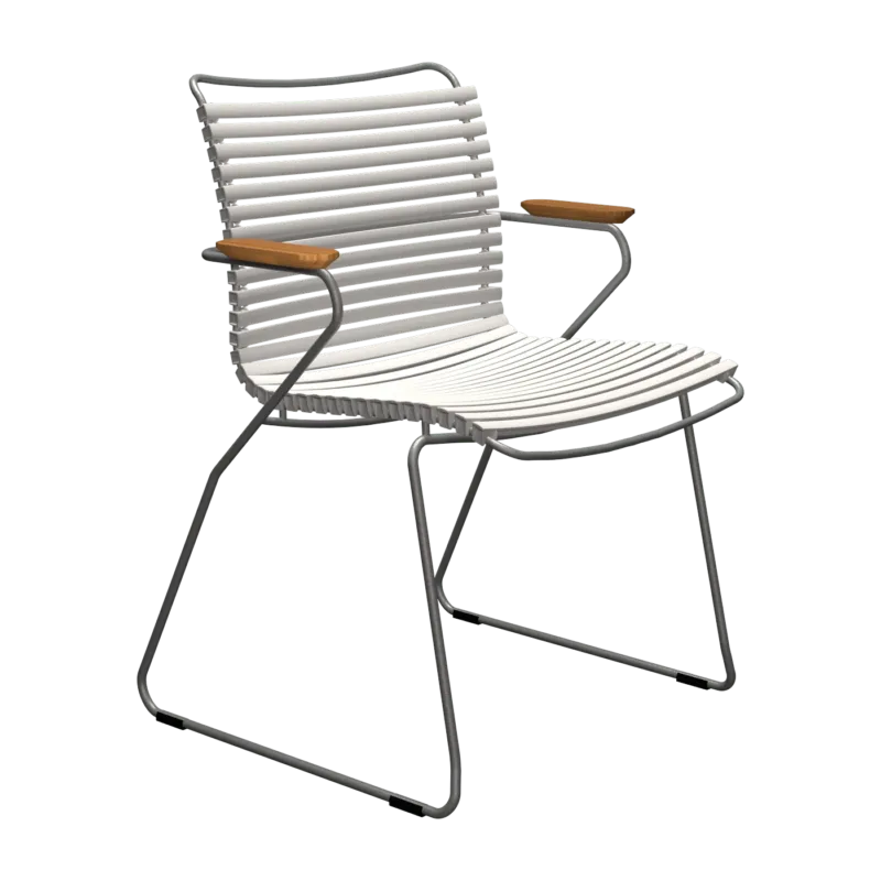 Chaise en métal et plastique blanc avec accoudoirs 60x90cm Click - Houe - The Cool Republic