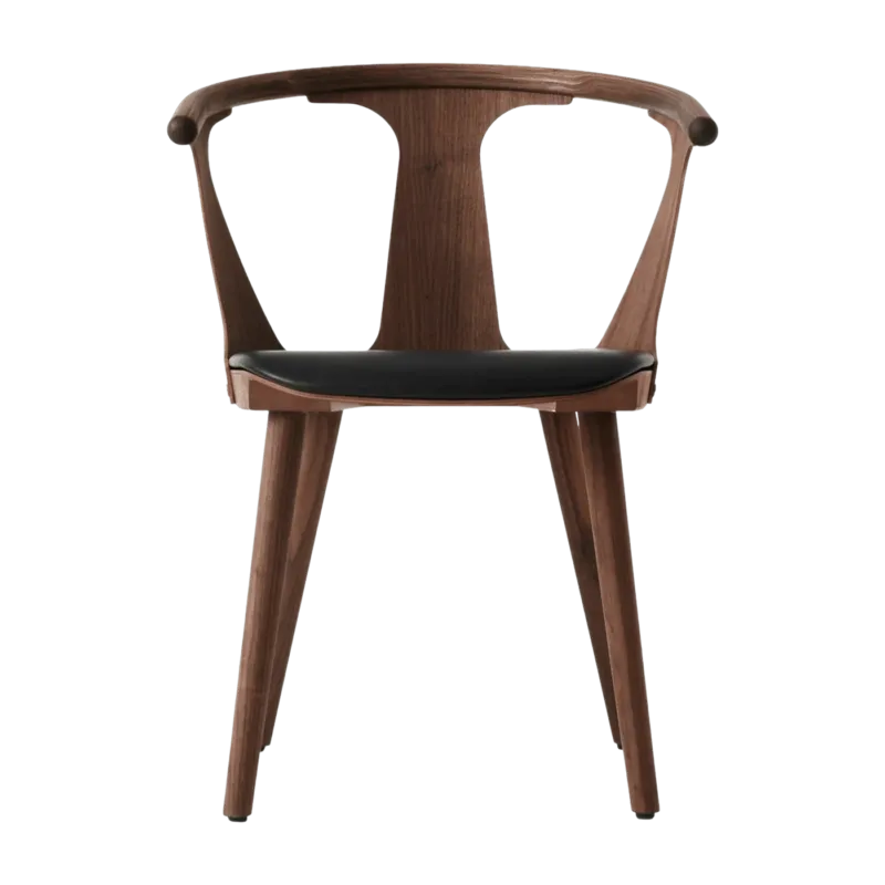 Chaise en noyer laqué et cuir noir SK2 In Between - &tradition - The Cool Republic