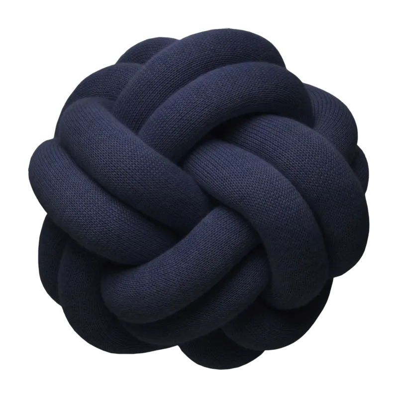 Coussin bleu marine Knot 30cm - Design House Stockholm - The Cool Republic