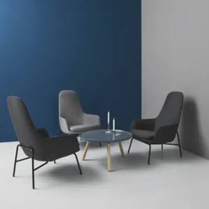 Fauteuil haut avec pieds en noyer et assise en cuir noir Era - Normann Copenhagen - The Cool Republic