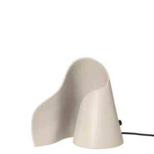 Lampe de table en acier recyclé beige Oyster - Ferm Living - The Cool Republic