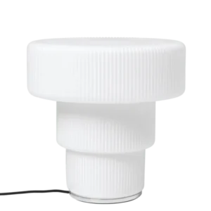 Lampe de table en verre soufflé blanc et acier chromé 28 x 28 cm Ripple - Ferm Living - The Cool Republic