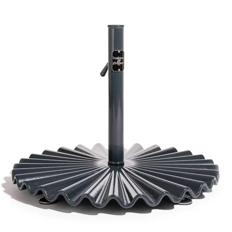 Pied de parasol en acier inoxydable noir 60cm Clamshell - Business & Pleasure - The Cool Republic