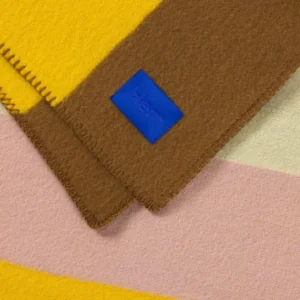 Plaid en laine jaune et rose 180 x 130 cm Block Monster - Hem - The Cool Republic
