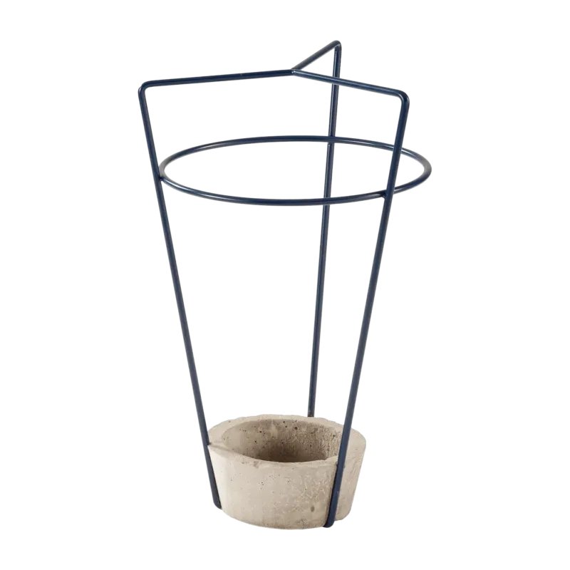 Porte-parapluies en béton et acier bleu marine Ambrogio - Meme Design - The Cool Republic