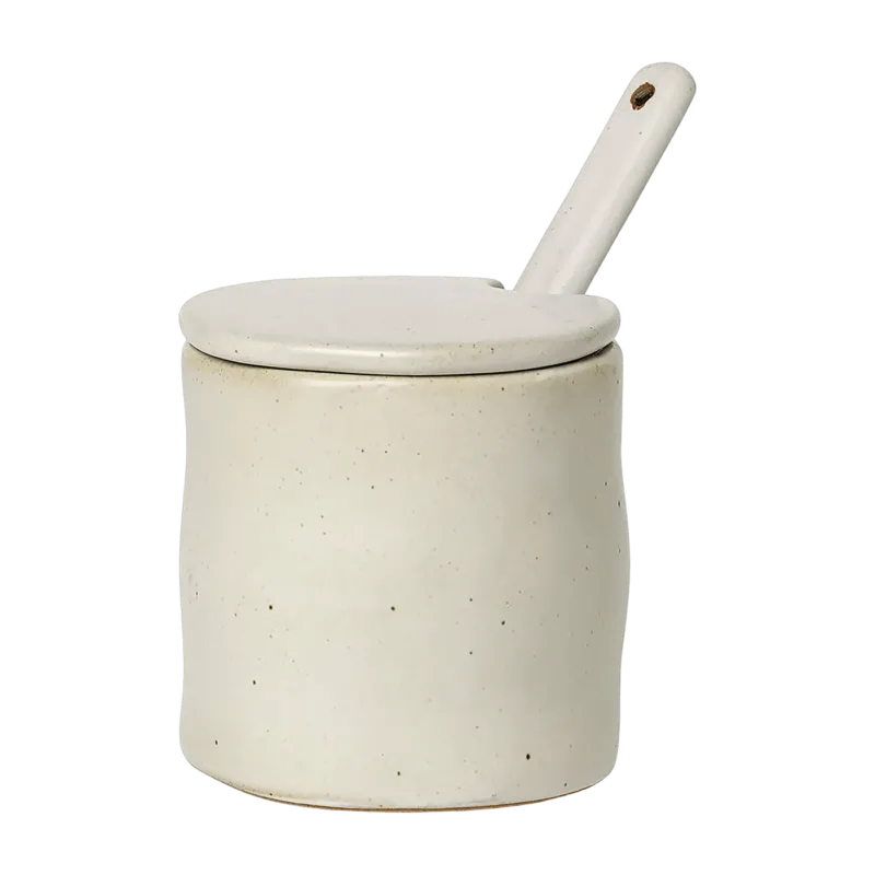 Pot à confiture avec cuillère en porcelaine blanc cassé Flow - Ferm Living - The Cool Republic