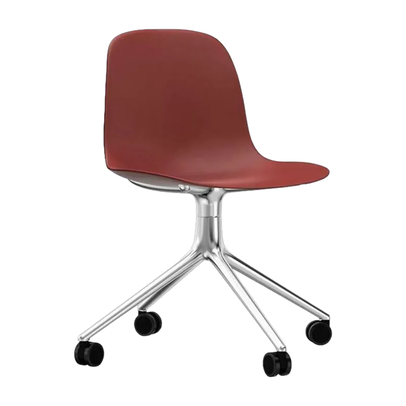 Chaise de bureau à roulettes en polypropylène rouge Swivel 4W rouge - Normann Copenhagen