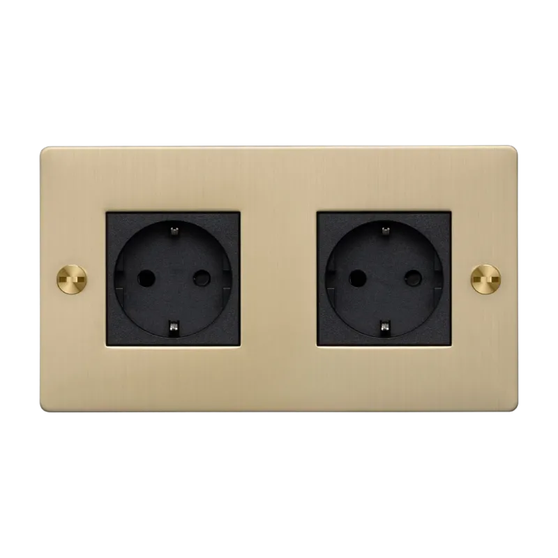 Prise 2G laiton Socket - Buster+Punch