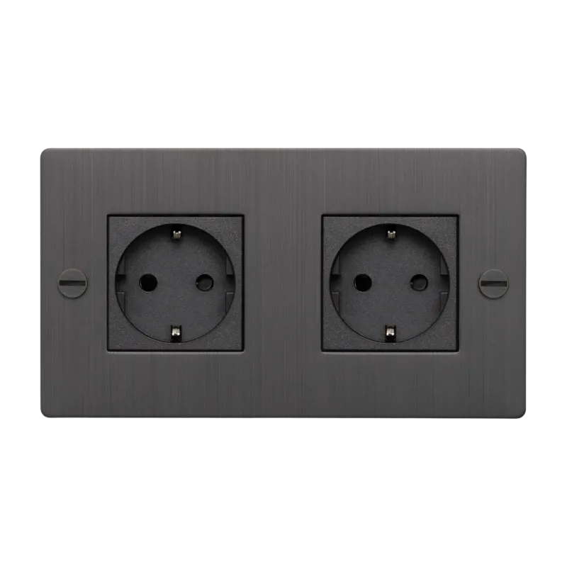 Prise 2G bronze fumé Socket - Buster+Punch