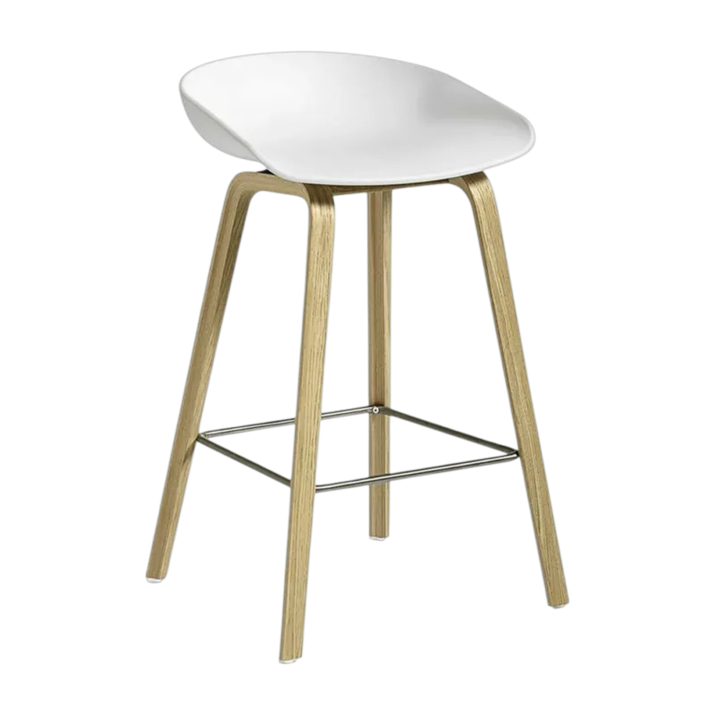 Tabouret de bar avec assise blanche en bois de chêne 65 cm AAS 32 - HAY