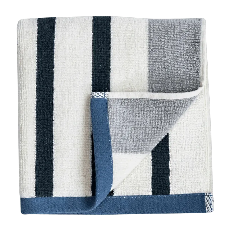 Serviette de bain 70 x 133 cm gris clair Boudoir - Mette Ditmer - The Cool Republic