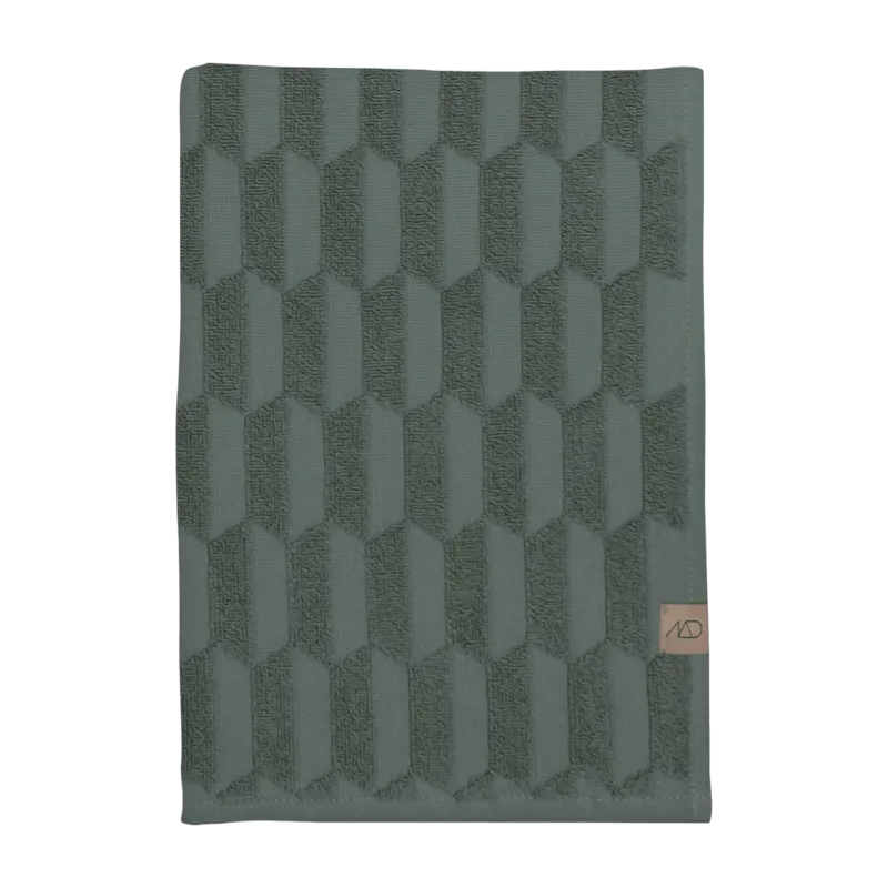 Serviette de bain vert pin 50 x 95 cm Geo - Mette Ditmer - The Cool Republic