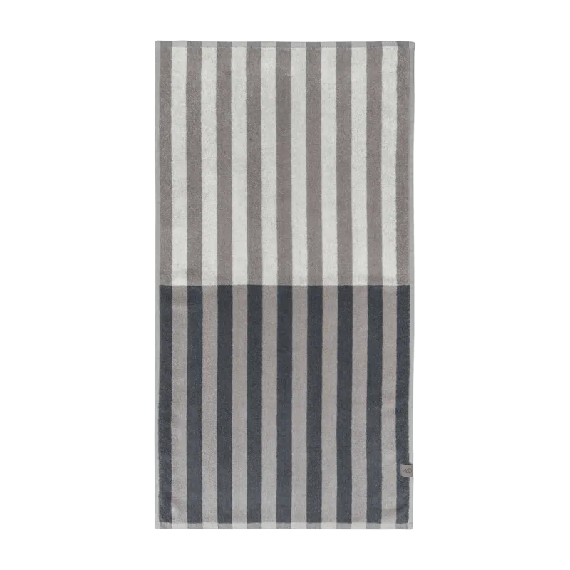 Serviette de toilette rayée 50 x 90 cm Discorder - Mette Ditmer - The Cool Republic