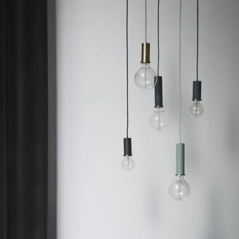 Suspension en laiton dorée 10 x 6 cm Socket low - Ferm Living - The Cool Republic
