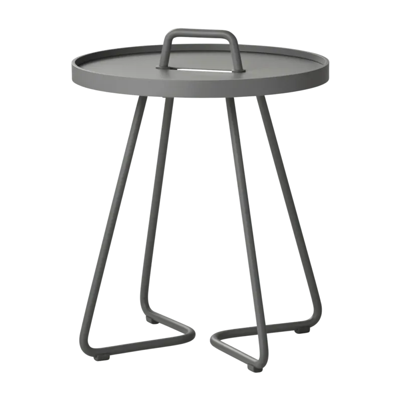 Table d'appoint 46,5 cm en aluminium gris On-the-move - Cane-Line - The Cool Republic