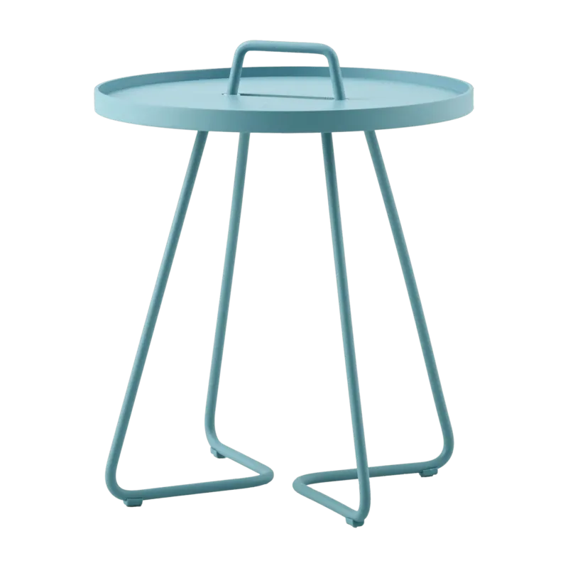 Table d'appoint 54 cm en aluminium bleu turquoise On-the-move - Cane-Line - The Cool Republic