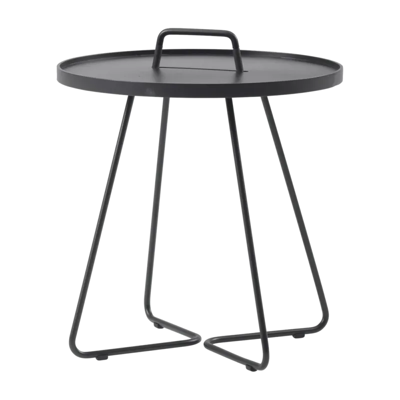 Table d'appoint 60 cm en aluminium noir On-the-move - Cane-Line - The Cool Republic