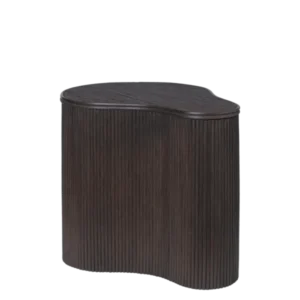 Table d'appoint organique avec rangement en rotin et bois teinté foncé 50 x 35 x 46 cm Isola - Ferm Living - The Cool Republic