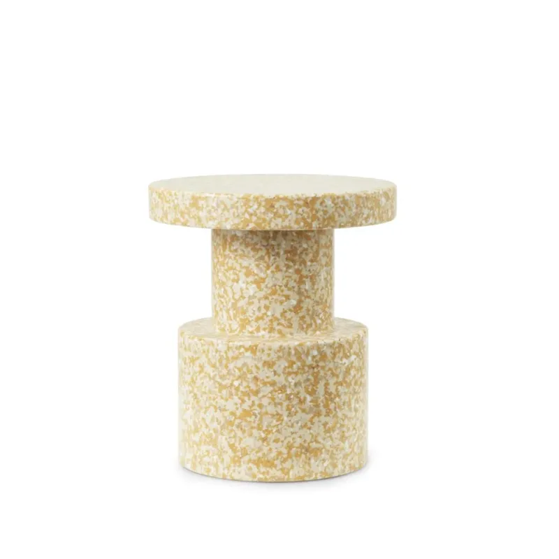 Tabouret en polyéthylène recyclé moutarde Bit Stool - Normann Copenhagen - The Cool Republic