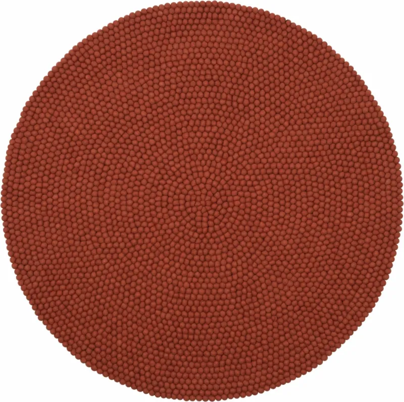 Tapis à boules de feutre rouge brique 200 cm Lora - myfelt - The Cool Republic