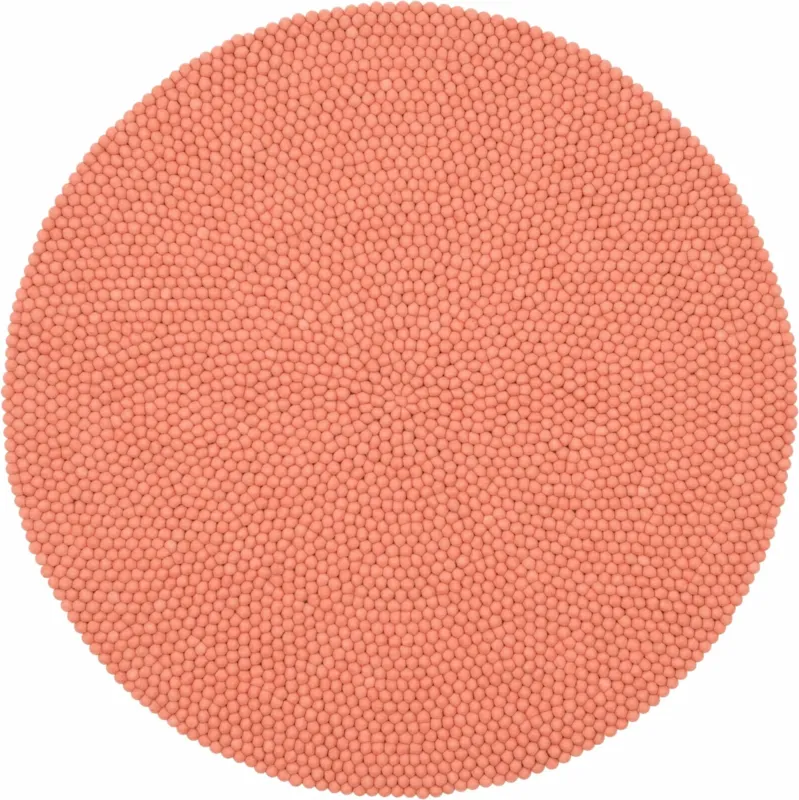 Tapis à boules de feutre saumon 140 cm Lea - myfelt - The Cool Republic