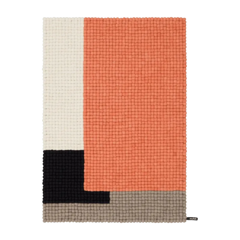 Tapis à boules de feutre saumon 90x130 cm Cube - myfelt - The Cool Republic