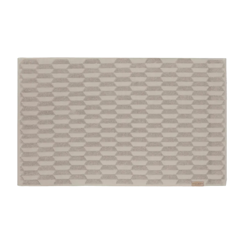 Tapis de bain sable 50 x 80 cm Geo - Mette Ditmer - The Cool Republic