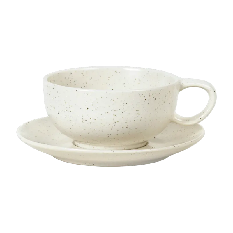 Tasse de thé 25 cl avec soucoupe en grès Nordic Vanilla - Broste Copenhagen - The Cool Republic